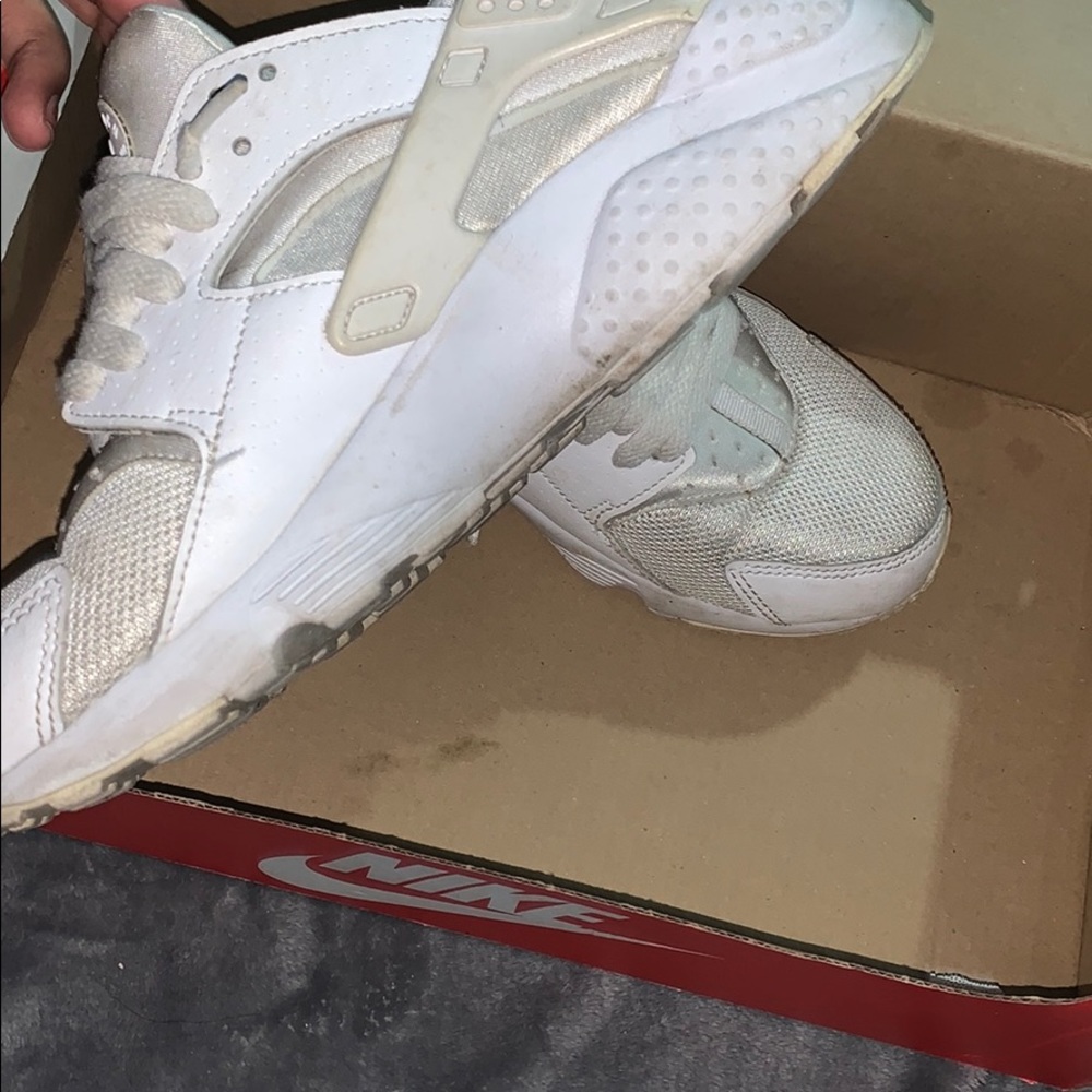 Shoes - Picture 2 of 3